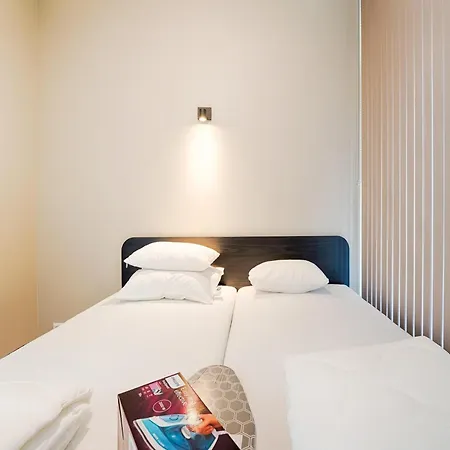 Modern Family Getaway In * Oud Ade