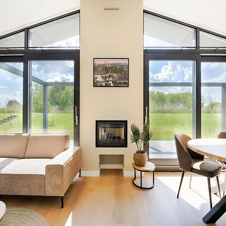 Modern Family Getaway In Holiday home