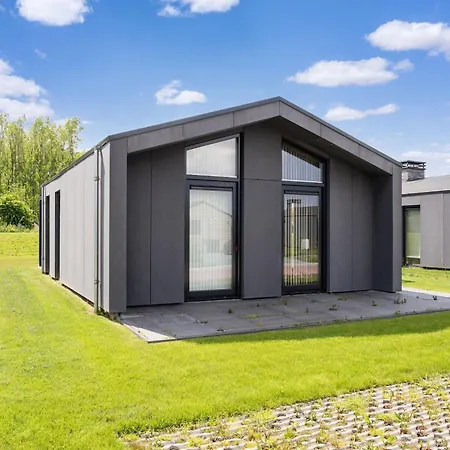 In Near Kaag Lakes * Oud Ade