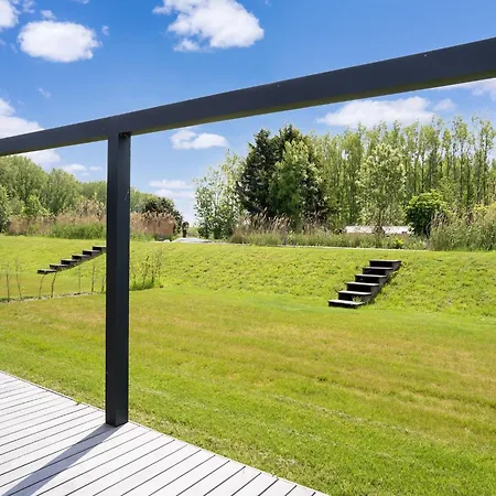Holiday home Modern Family Getaway In Oud Ade