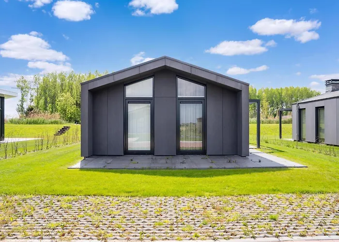 In Near Kaag Lakes Oud Ade