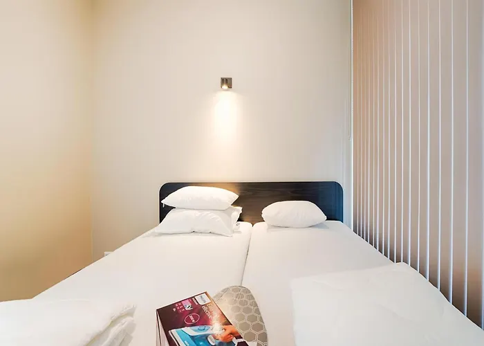 In Near Kaag Lakes * Oud Ade