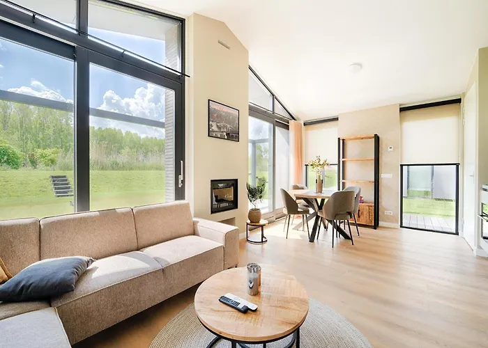 In Near Kaag Lakes Oud Ade