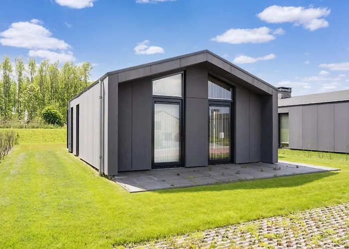 In Near Kaag Lakes * Oud Ade